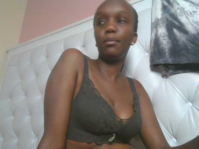 Naughtypetite1