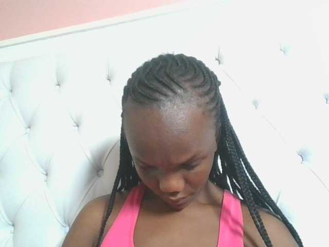 Naughtypetite1 live cam on BongaCams
