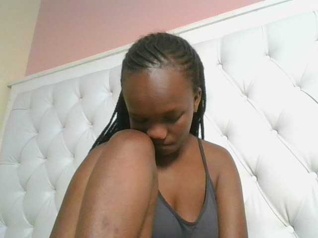 Naughtypetite1 live cam on BongaCams