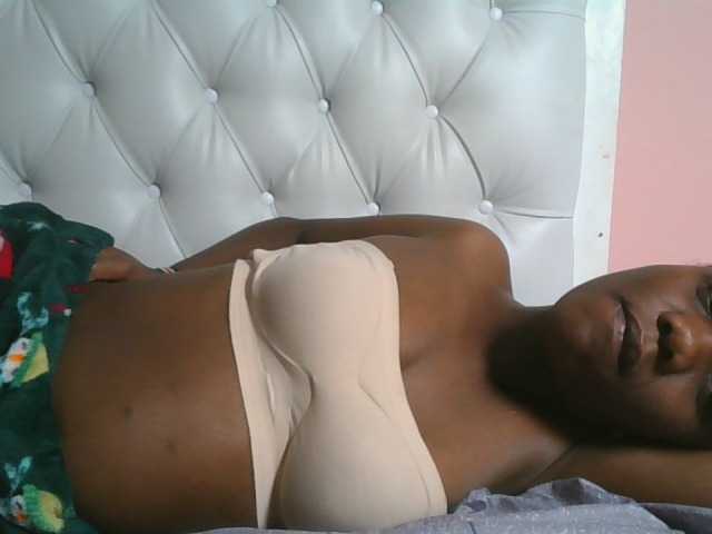 Naughtypetite1
