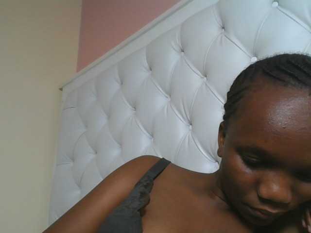 Naughtypetite1