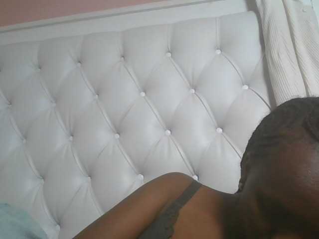 Naughtypetite1