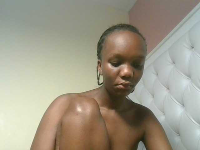 Naughtypetite1