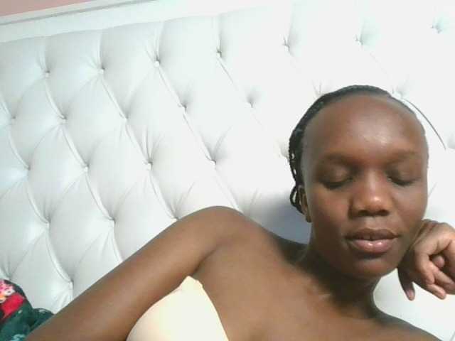 Naughtypetite1