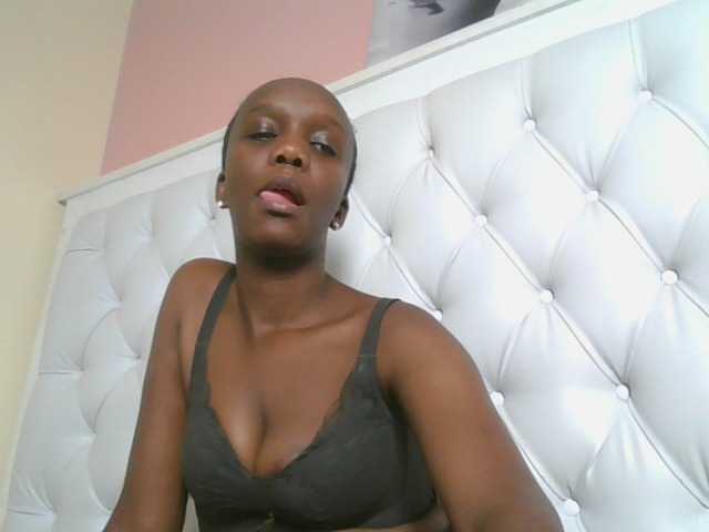 Naughtypetite1
