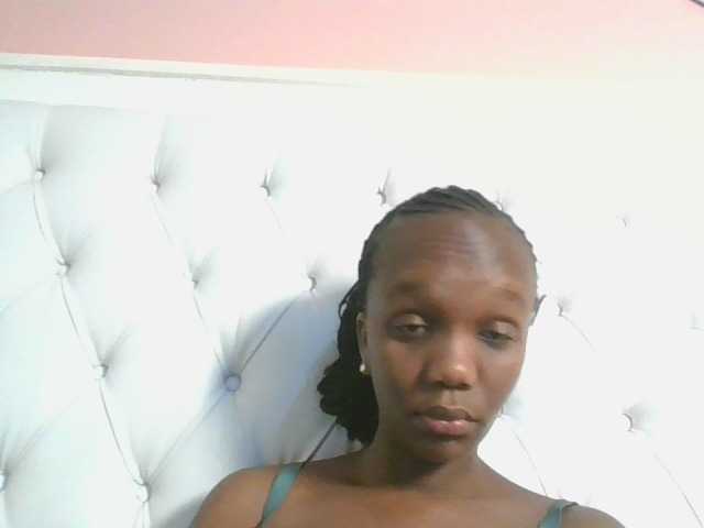 Naughtypetite1 live cam on BongaCams