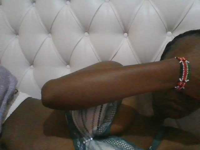 Naughtypetite1 live cam on BongaCams