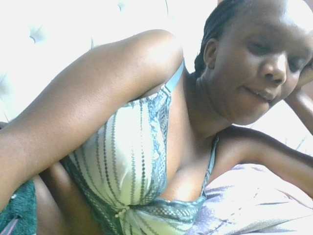 Naughtypetite1 live cam on BongaCams