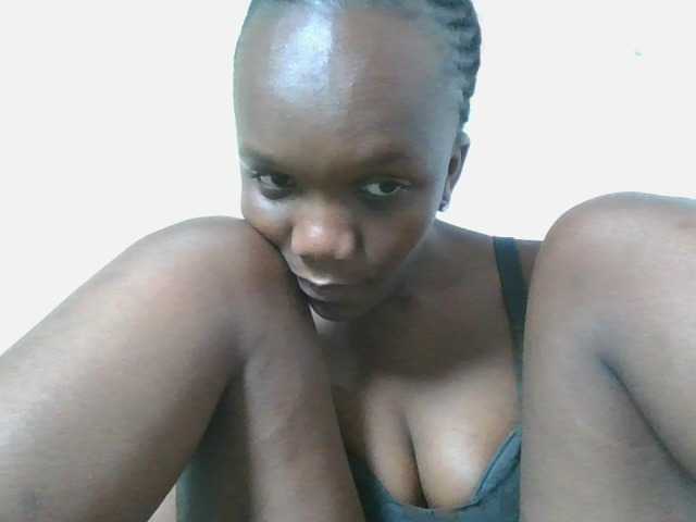 Naughtypetite1 live cam on BongaCams