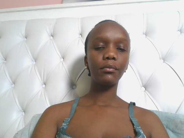Naughtypetite1