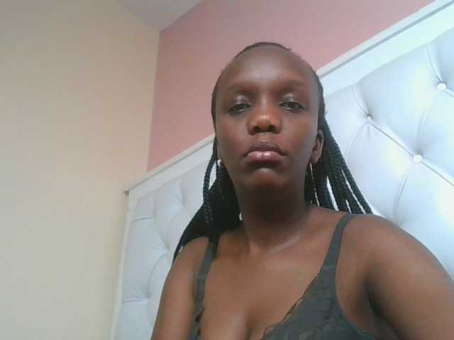 Naughtypetite1
