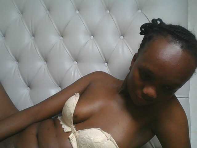 Naughtypetite1