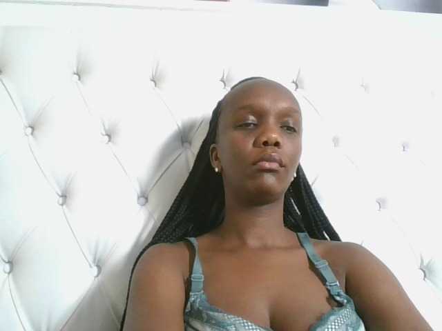 Naughtypetite1