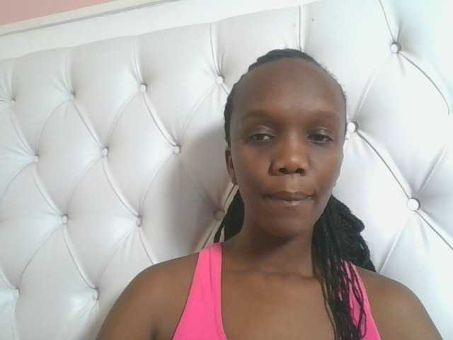 Naughtypetite1 live cam on BongaCams