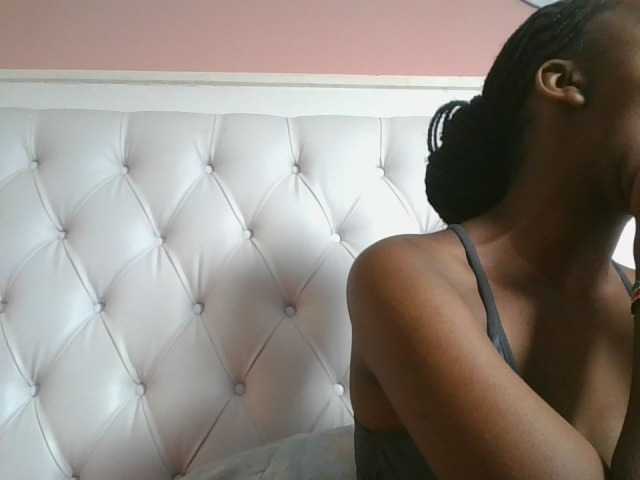 Naughtypetite1