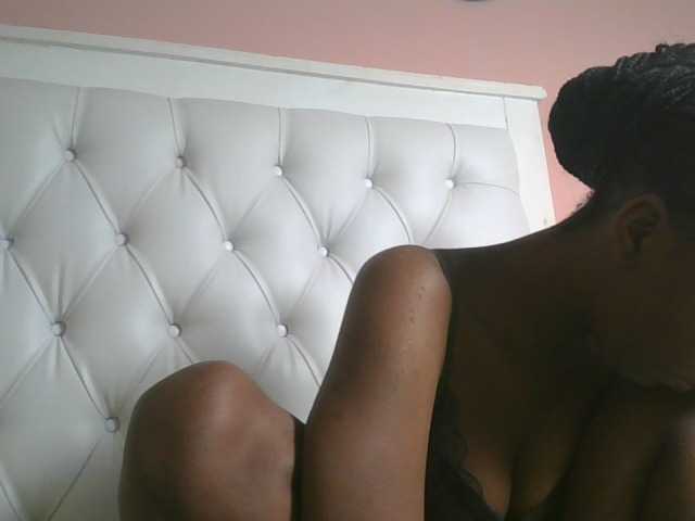 Naughtypetite1