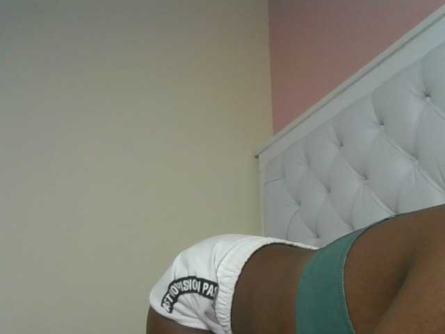 Naughtypetite1