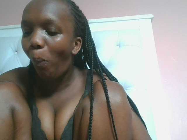 Naughtypetite1