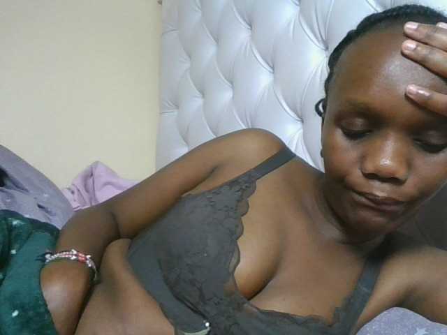 Naughtypetite1
