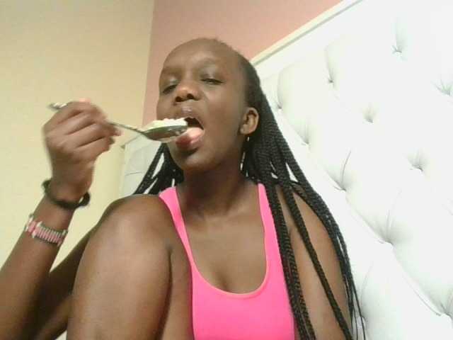 Naughtypetite1