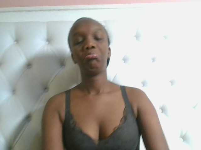Naughtypetite1
