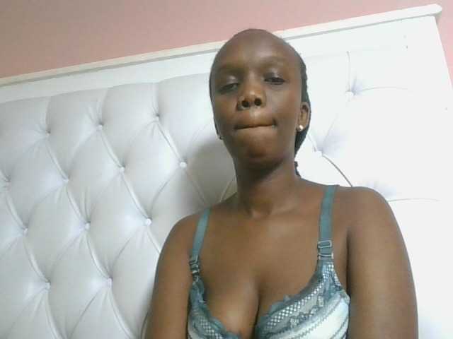 Naughtypetite1