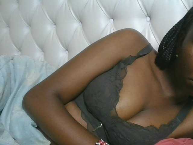 Naughtypetite1