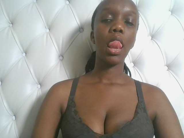 Naughtypetite1