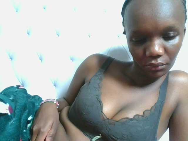 Naughtypetite1