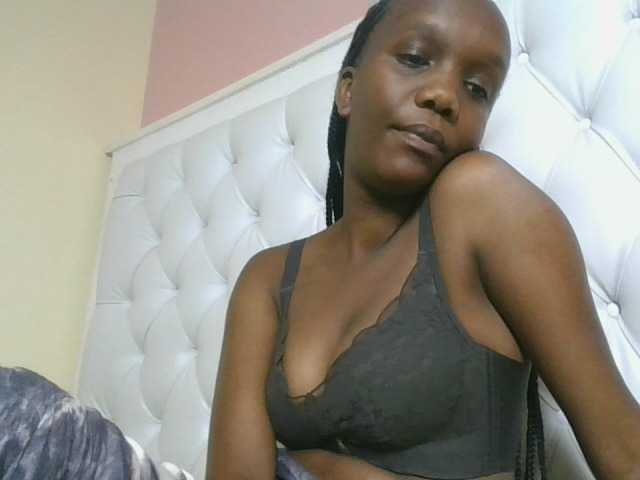 Naughtypetite1