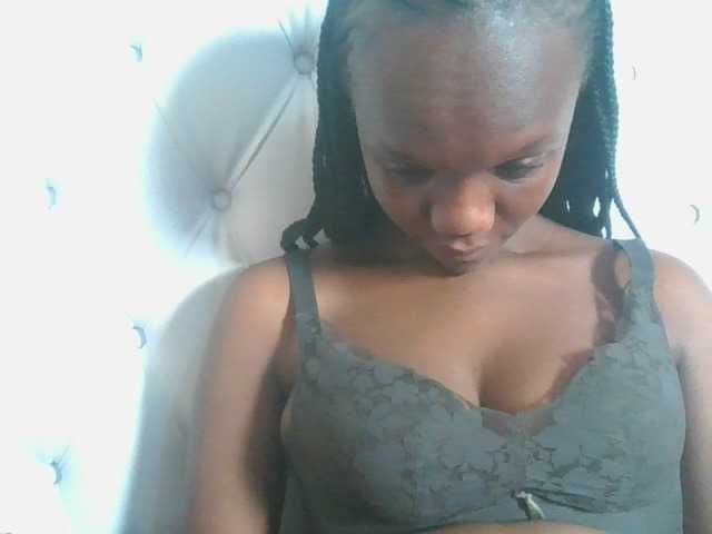 Naughtypetite1