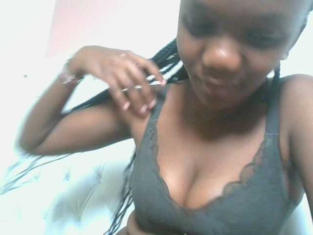 Naughtypetite1
