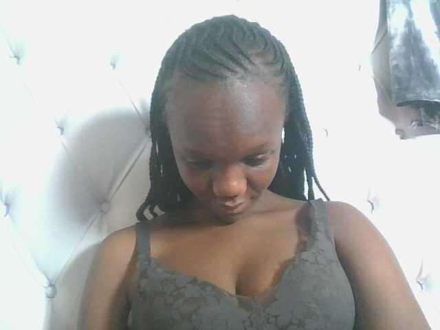 Naughtypetite1 live cam on BongaCams