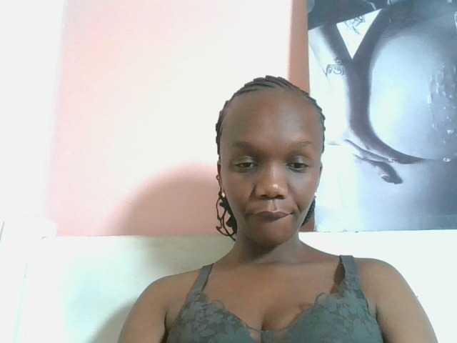 Naughtypetite1 live cam on BongaCams