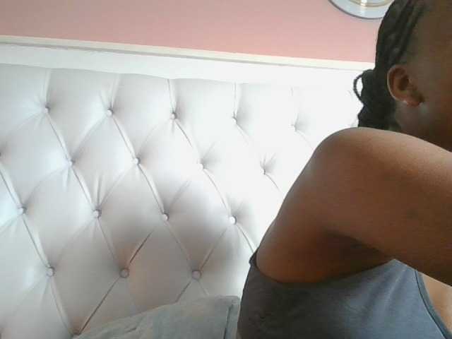 Naughtypetite1