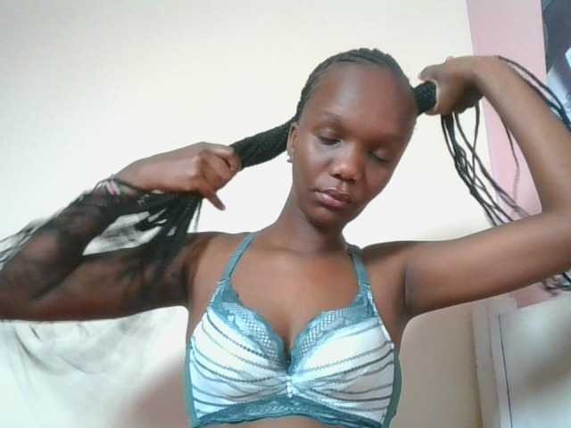 Naughtypetite1 live cam on BongaCams