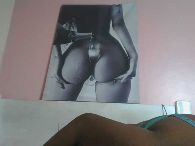 Naughtypetite1 live cam on BongaCams