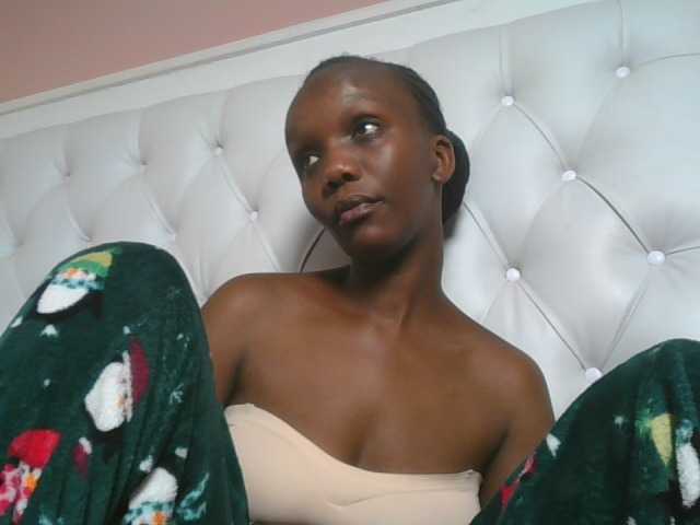 Naughtypetite1