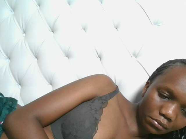 Naughtypetite1