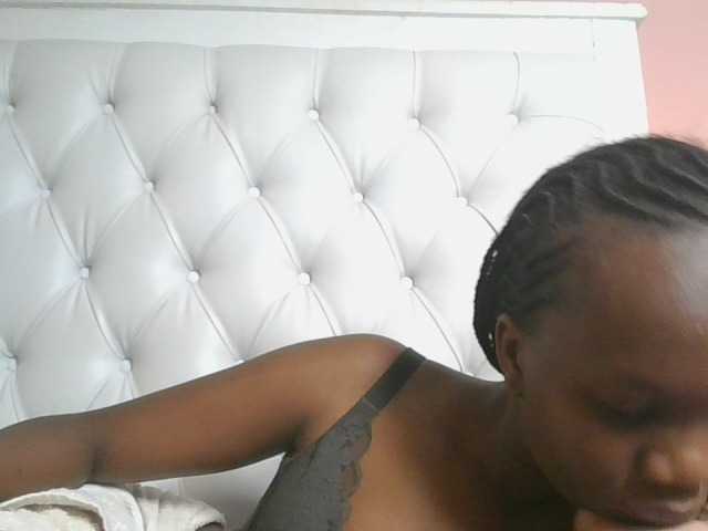 Naughtypetite1