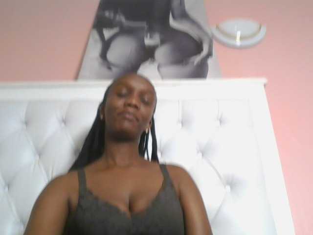 Naughtypetite1