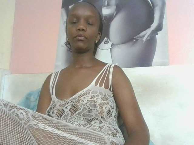Naughtypetite1 webcam