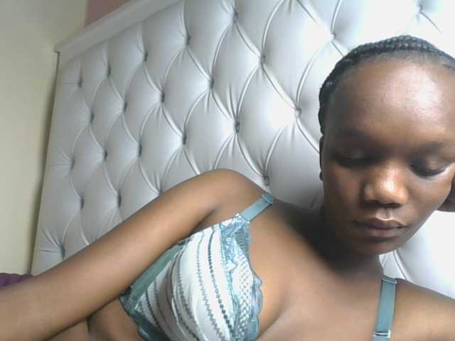 Naughtypetite1