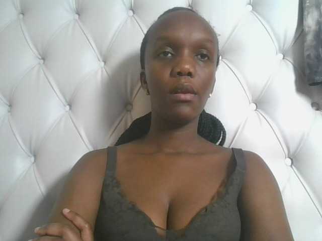 Naughtypetite1 live cam on BongaCams