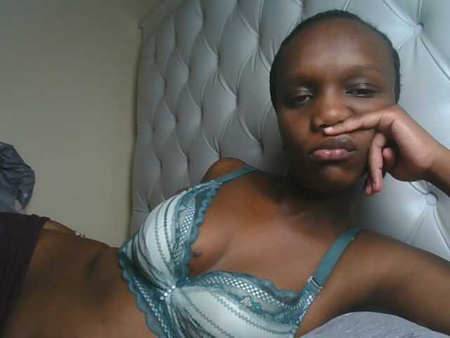 Naughtypetite1