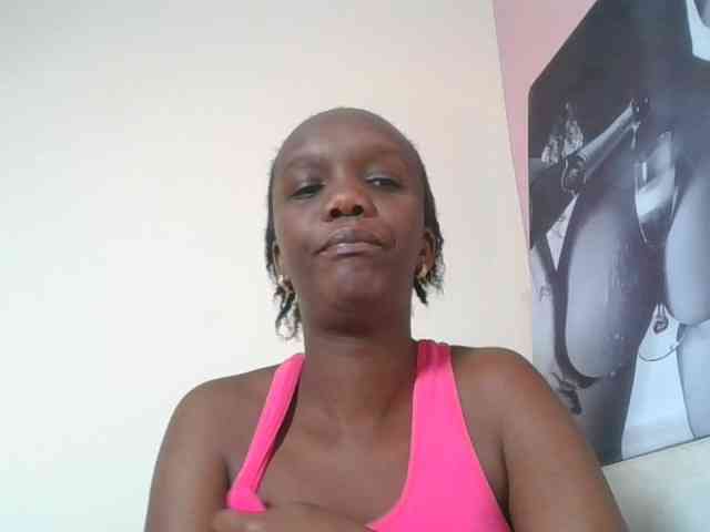 Naughtypetite1 webcam