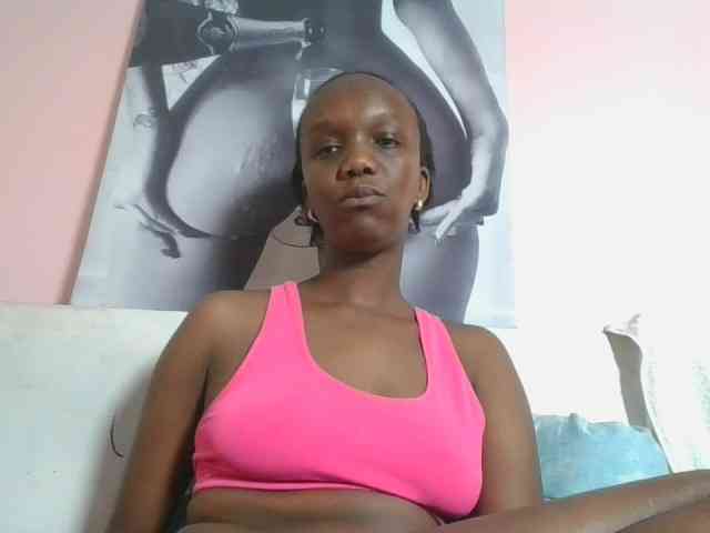 Naughtypetite1 webcam