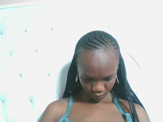 Naughtypetite1 webcam