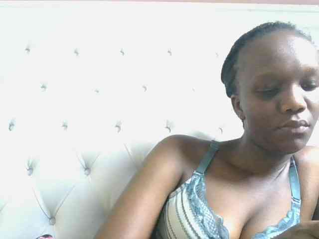 Naughtypetite1