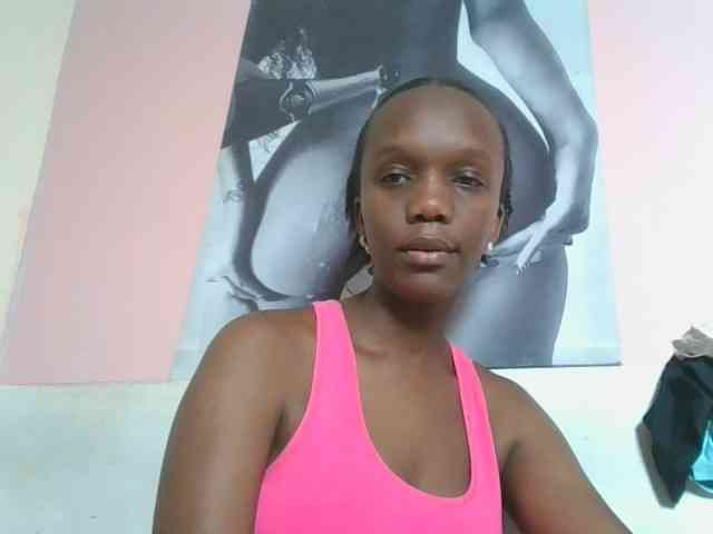 Naughtypetite1 webcam
